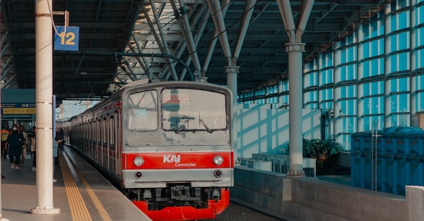 heroic rail worker fights blockchain network