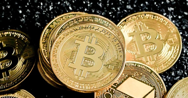 pound drops investors expect blockchain network