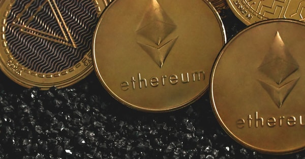 blackrocks bitcoin faces record investment strategy