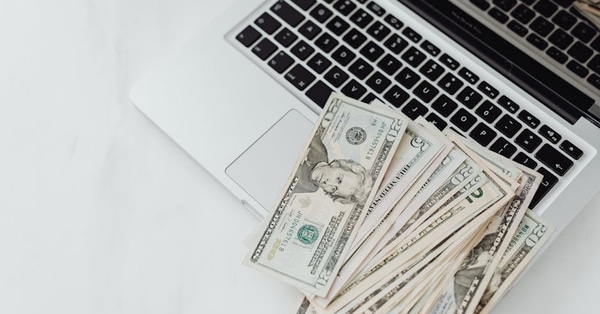 master writing engaging blog trading platform